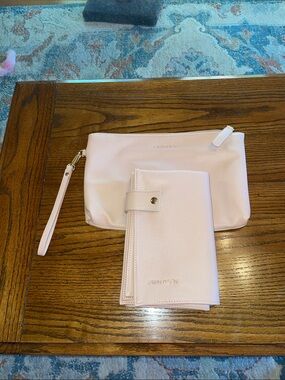 The Changing Clutch - Blush